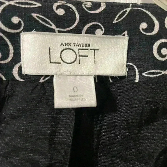 LOFT Ann Taylor’s Cropped Front Button Blazer B83 - Picture 4 of 5